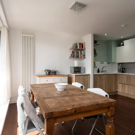 Apartment Modern 2 Bed In Edinburgh