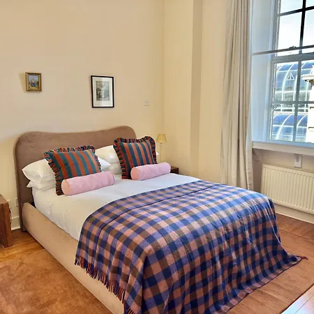 Museum View Center Luxury With Lift Royal Mile