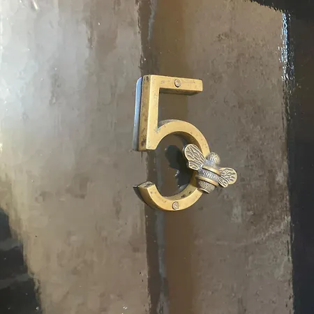 Luxury 2 Bedroom On Famous Royal Mile Apartment Edinburgh