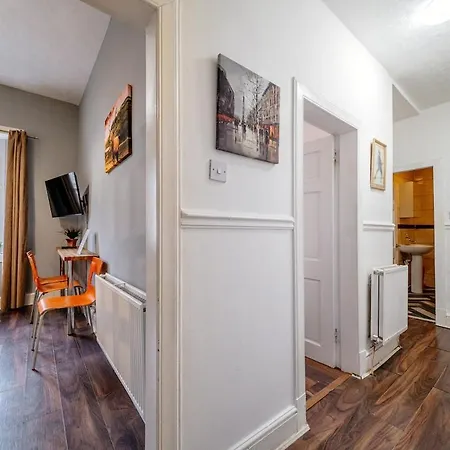 Wee Clan Apartment, Sleep 6, Centre! Apartment Edinburgh