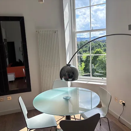 Quartermile Apartment *
