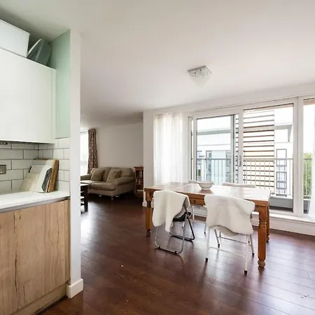 Apartment Modern 2 Bed In