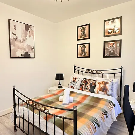 Steps To Royal Mile Apartment *