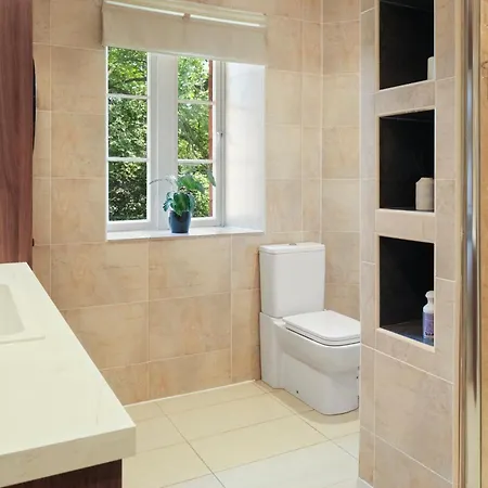 Modern Premium Penthouse Ramsay Gardens Apartment *