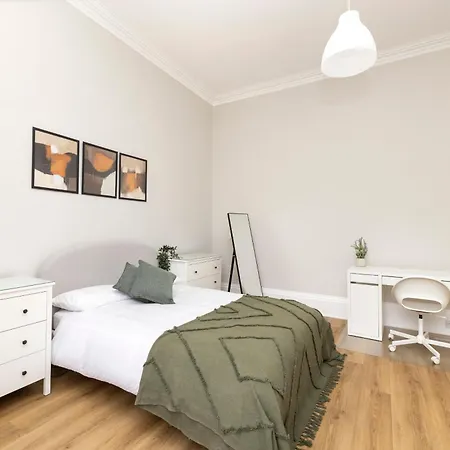 Apartment 6-bedroom In The Heart Of West End *