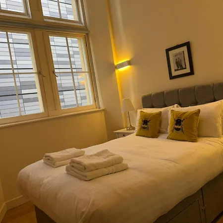 Apartment Quartermile