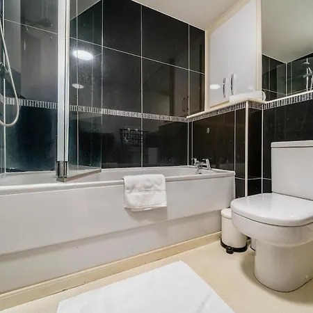 Flaxmill's Sleep 4, 2 Bedrooms, Great Edinburg