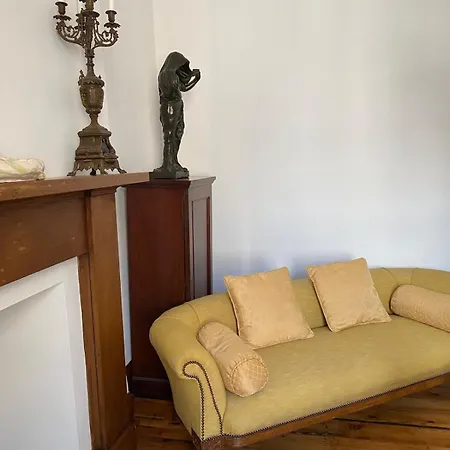 Elegant Main Door, 2 Floor Flat In Historic Leith Edinburgh