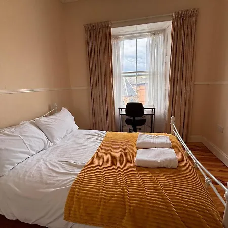Centre 2br For 4, Mins To Old Town, Fringe Venues & The Meadows *