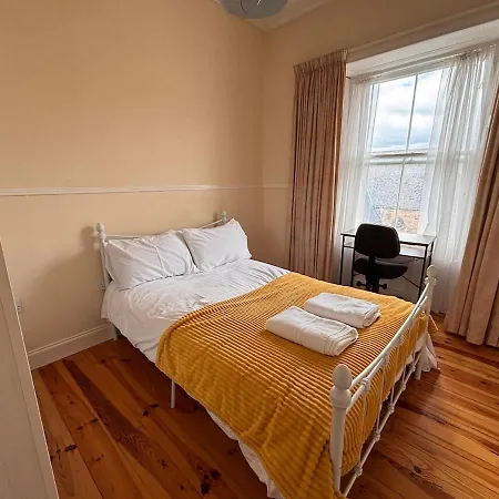 Lägenhet Centre 2br For 4, Mins To Old Town, Fringe Venues & The Meadows Edinburg