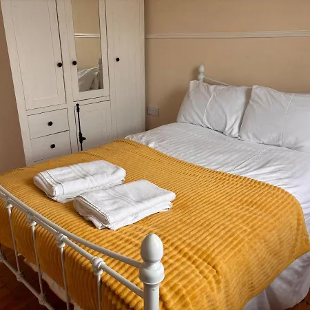 Centre 2br For 4, Mins To Old Town, Fringe Venues & The Meadows Edinburg