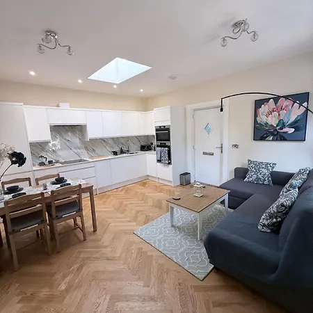 Ground Floor House, Sleeps 6, Close To Meadows エディンバラ