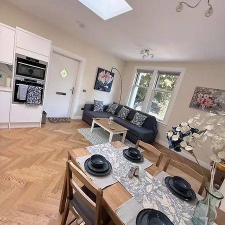 別荘 Ground Floor House, Sleeps 6, Close To Meadows