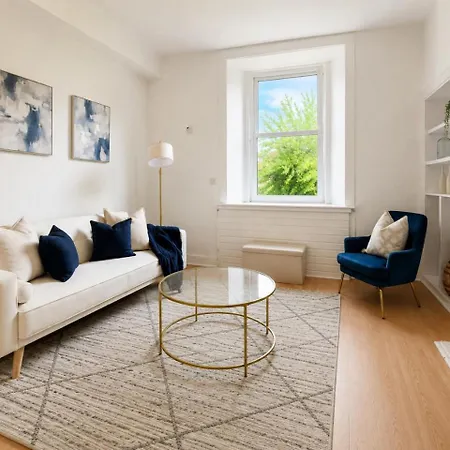 펜션 Charming 1 Bdr In - Sleeps 3 - Free Parking 에든버러