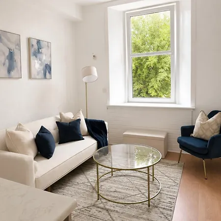 펜션 Charming 1 Bdr In - Sleeps 3 - Free Parking *