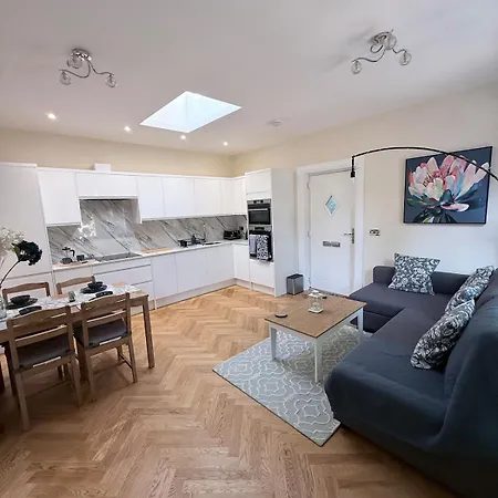 別荘 Ground Floor House, Sleeps 6, Close To Meadows エディンバラ