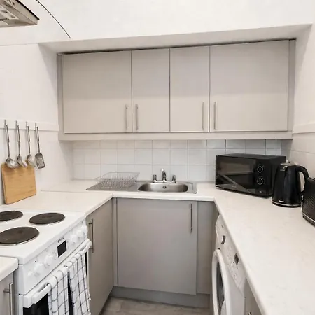 Ferienhaus Charming 1 Bdr In - Sleeps 3 - Free Parking