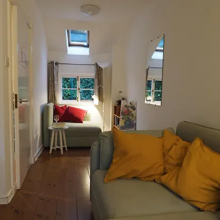 بيت للعطل 3 Bedroom House With 2 Balconies, Parking & Garden