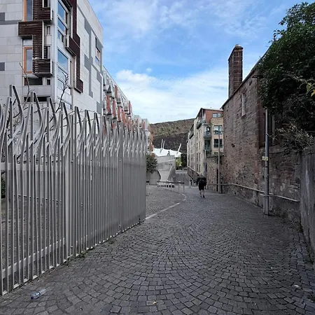 Gasthof Canon Edinburgh