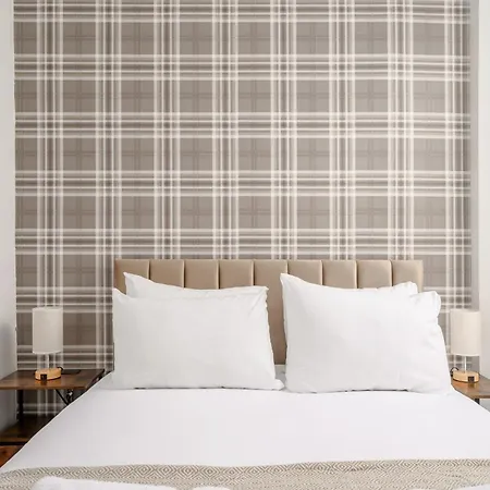 Newsome - Private Bedrooms - Gilmerton,