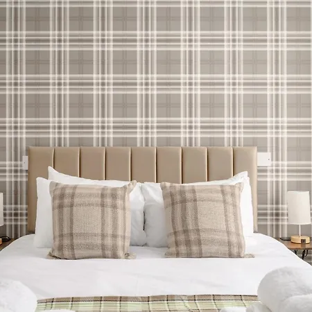 Newsome - Private Bedrooms - Gilmerton,