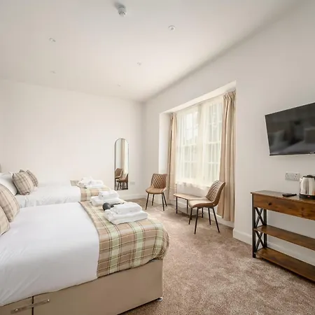 Newsome - Private Bedrooms - Gilmerton, 3*