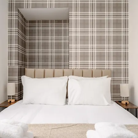 Newsome - Private Bedrooms - Gilmerton, Gasthof Edinburgh