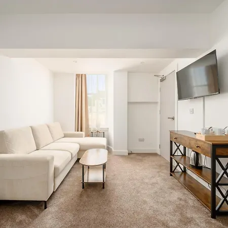 Newsome - Private Bedrooms - Gilmerton,