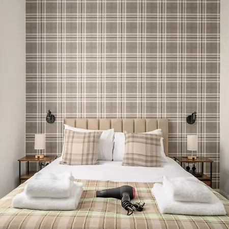 Gasthof Newsome - Private Bedrooms - Gilmerton,