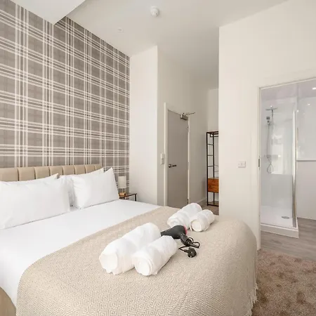 Gasthof Newsome - Private Bedrooms - Gilmerton,