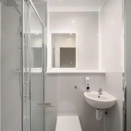 Newsome - Private Bedrooms - Gilmerton, Gasthof 3*