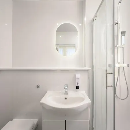 Newsome - Private Bedrooms - Gilmerton,