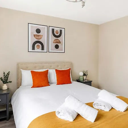 Apartment Bnbnova - 2br - Minutes To Royal Mile & Old Town Edinburgh