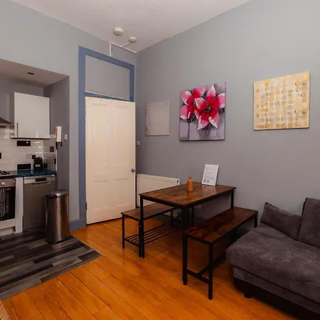 Apartment Cosy 3 Bedroom By Meadows