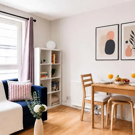 2br Flat Near Haymarket & West End - Close To Centre *