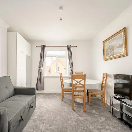 Apartment Parkhead 2 Bedroom - *
