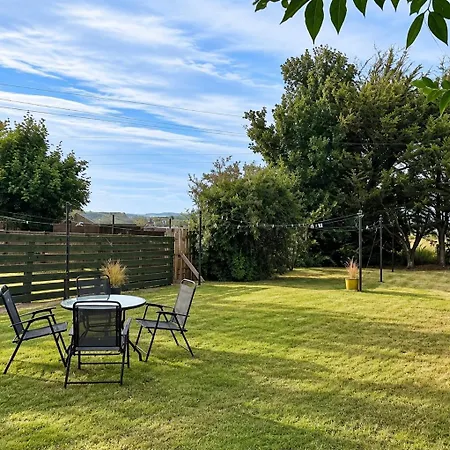 Airport House Free Parking & Garden Edinburgh