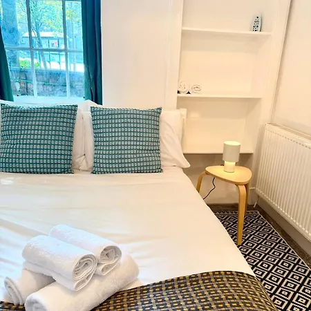 Apartment Arthurs Seat 2 Bed *