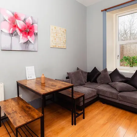 Cosy 3 Bedroom By Meadows *