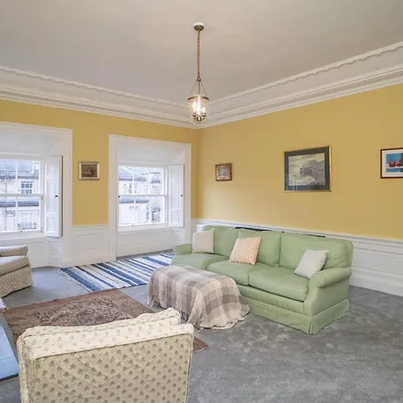アパート Charming 2 Bedroom Flat In The Centre - Pass The Keys エディンバラ