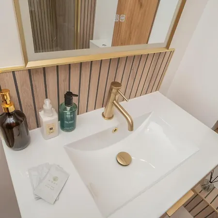 Stylish Minutes From The Royal Mile - Pass The Keys Lägenhet *