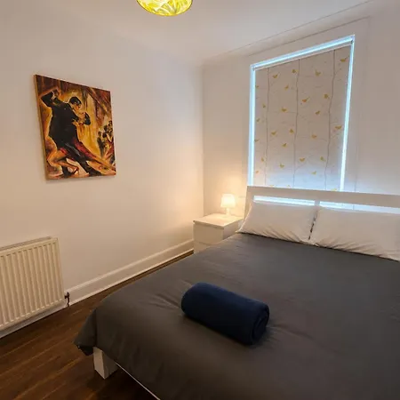 Bright And Modern 2 Bedroom Flat Near The Sea Edinburgh