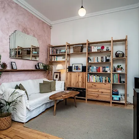 Lägenhet Stylish Leith Flat Great Transport Links To - Pass The Keys *