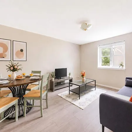 Apartment Bnbnova - 2br - Minutes To Royal Mile & Old Town