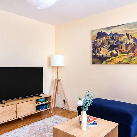 2br Flat Near Haymarket & West End - Close To Centre *