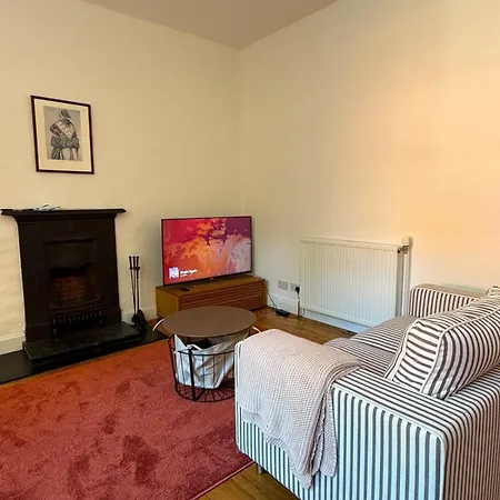 Dean Village - Elegant Apartment *