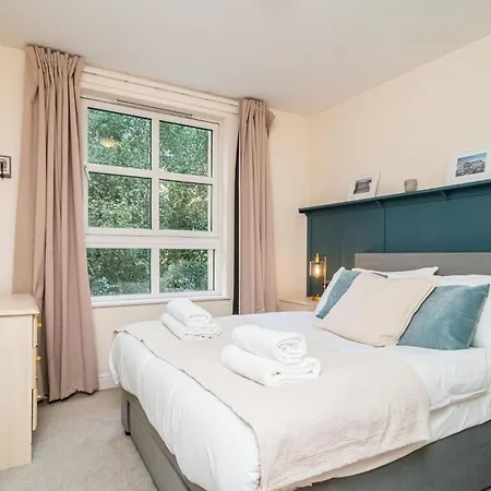 Stylish Minutes From The Royal Mile - Pass The Keys Edinburg