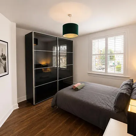Bright And Modern 2 Bedroom Flat Near The Sea Apartment Edinburgh