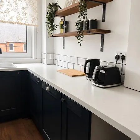 Bright And Modern 2 Bedroom Flat Near The Sea *