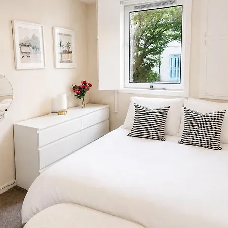 Bright & Spacious In The Heart Of Apartment Edinburgh